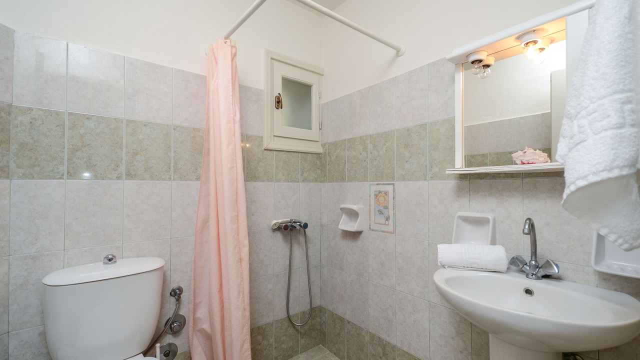Photo of Bathroom in Plaka