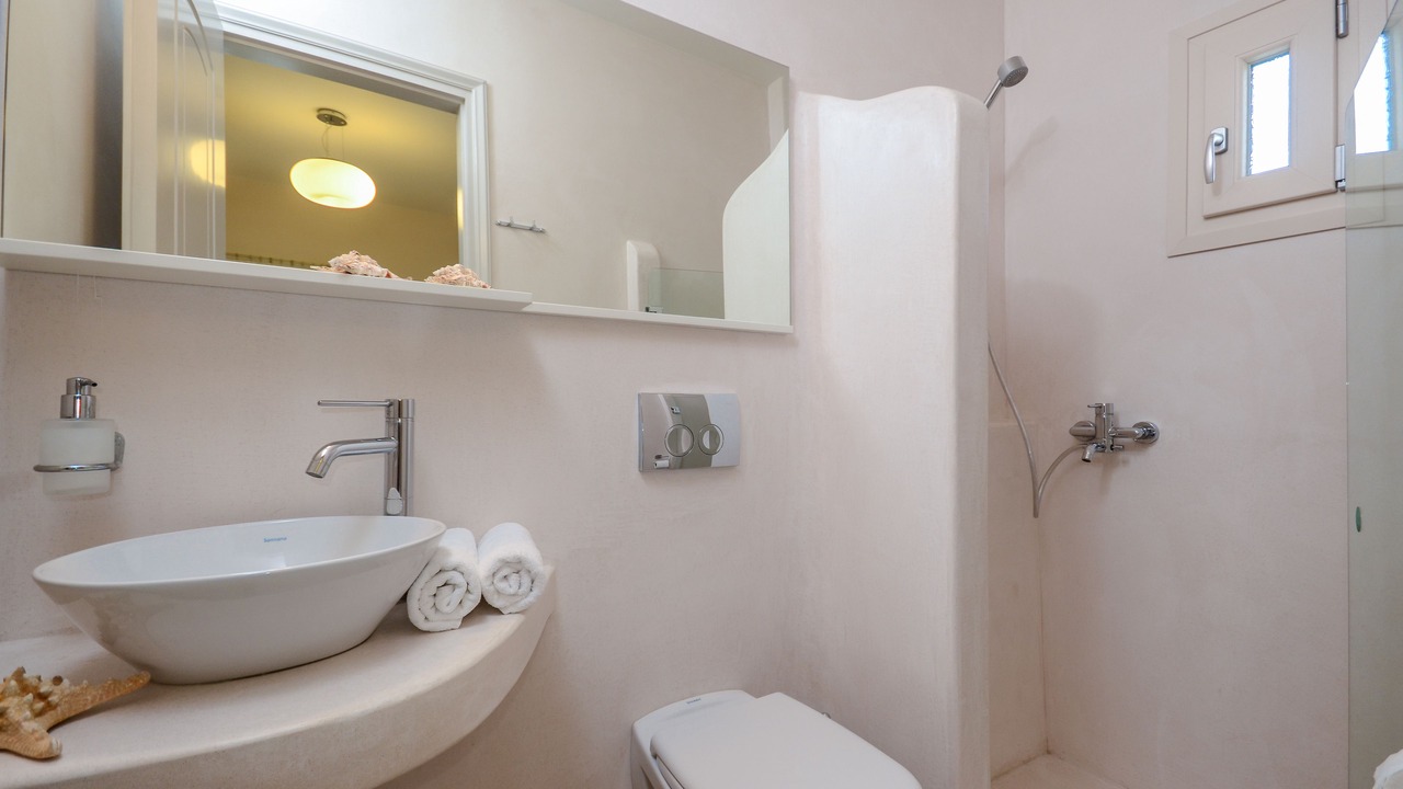 Photo of Bathroom in Plaka