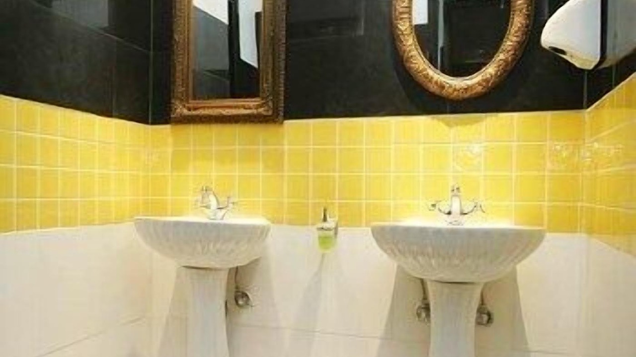 Photo of Bathroom in Omonia