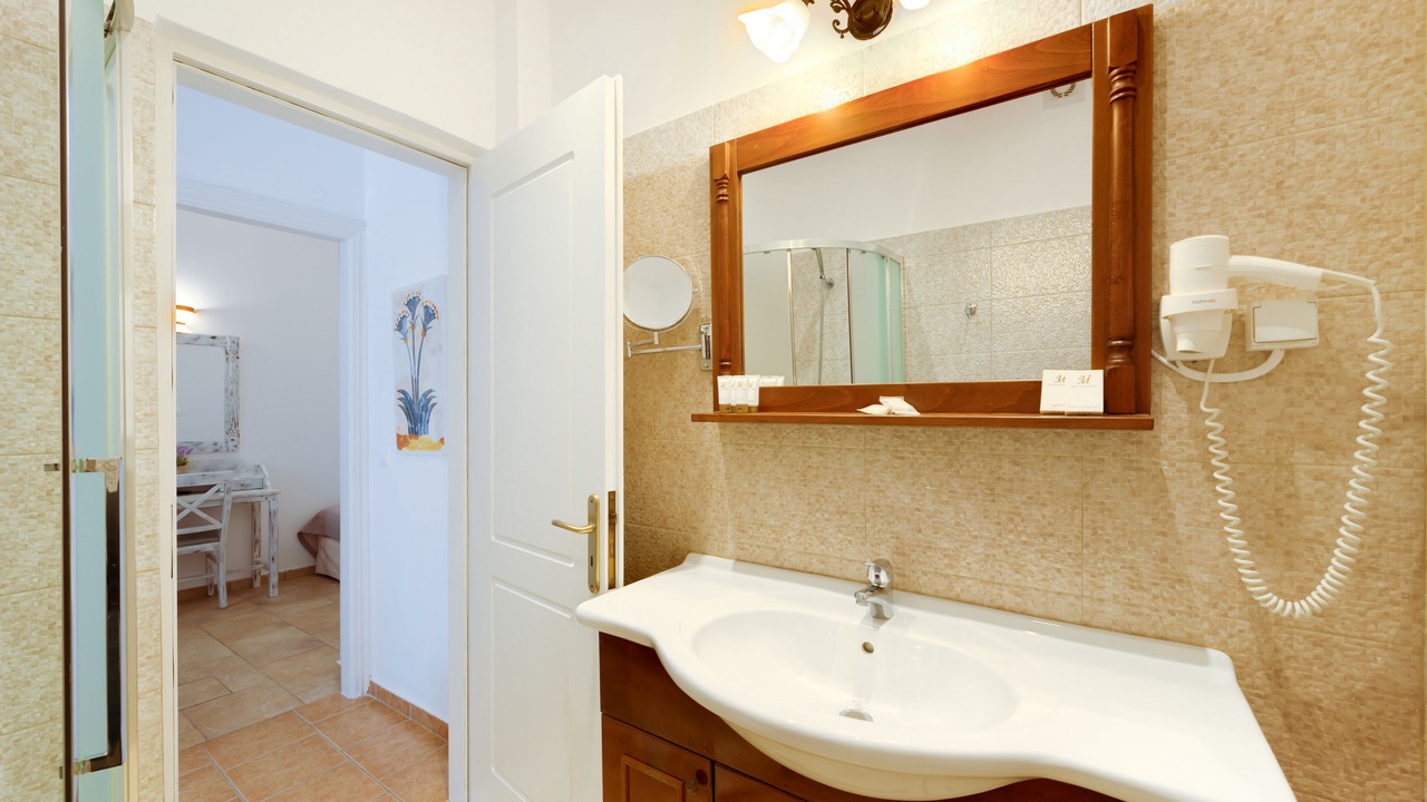 Photo of Bathroom in Akrotiri