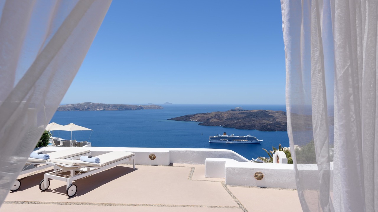 Photo of Bedroom in Fira