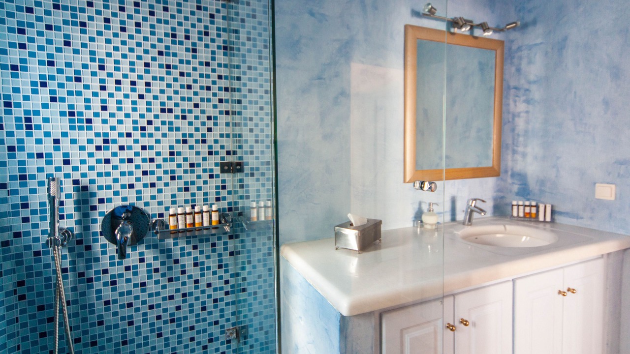 Photo of Bathroom in Fira