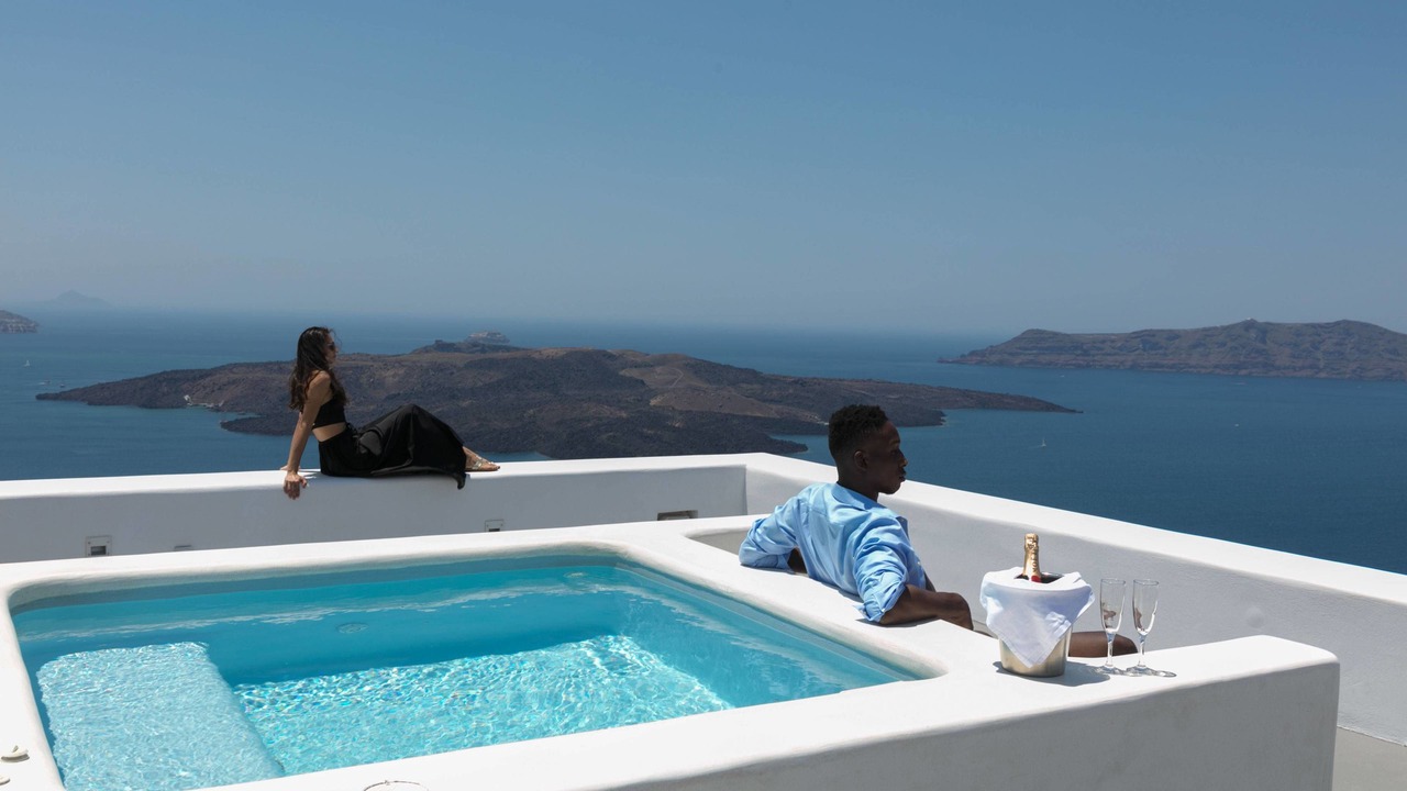 Photo of Others in Fira