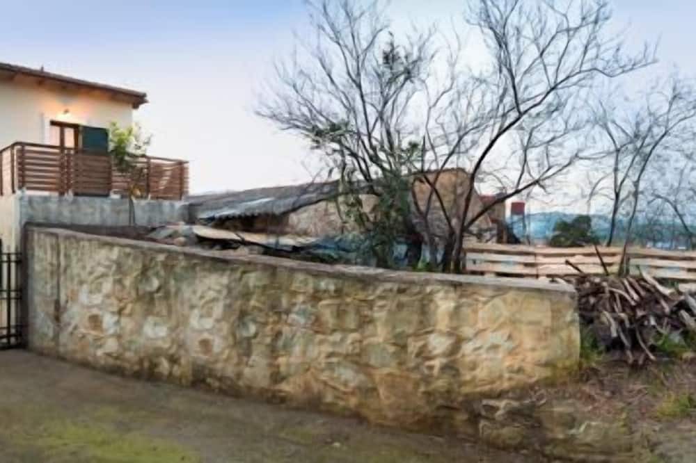Photo of Outdoor in Makhairoi