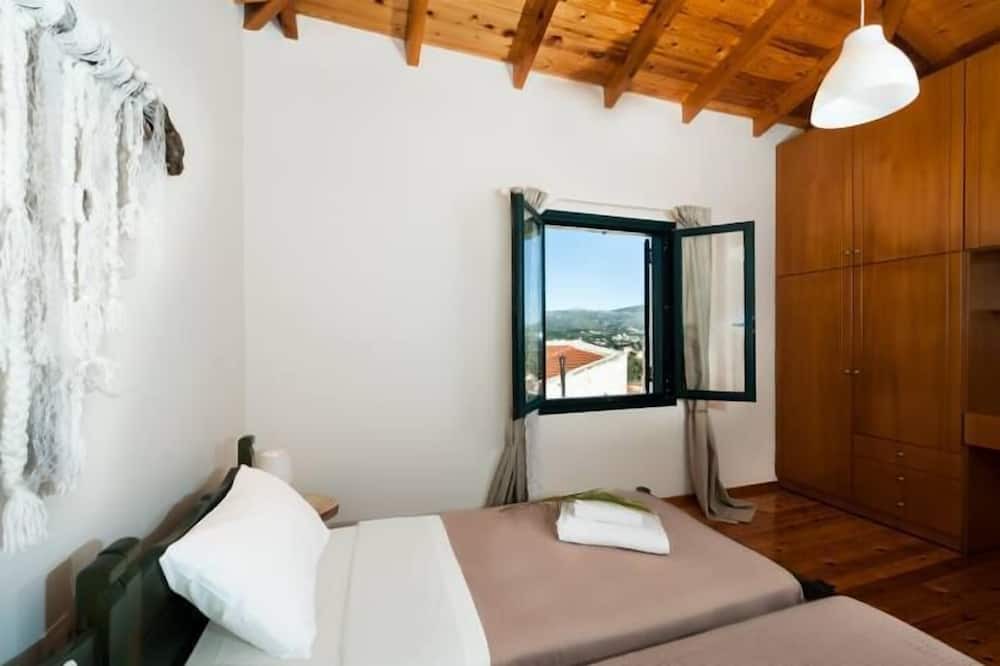 Photo of Bedroom in Makhairoi