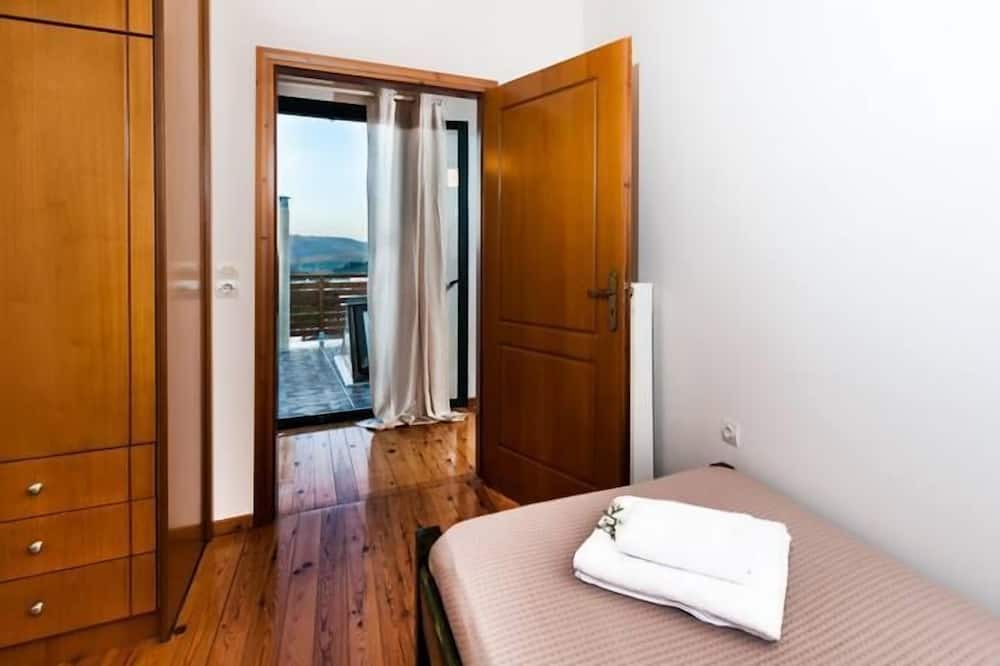 Photo of Livingroom in Makhairoi