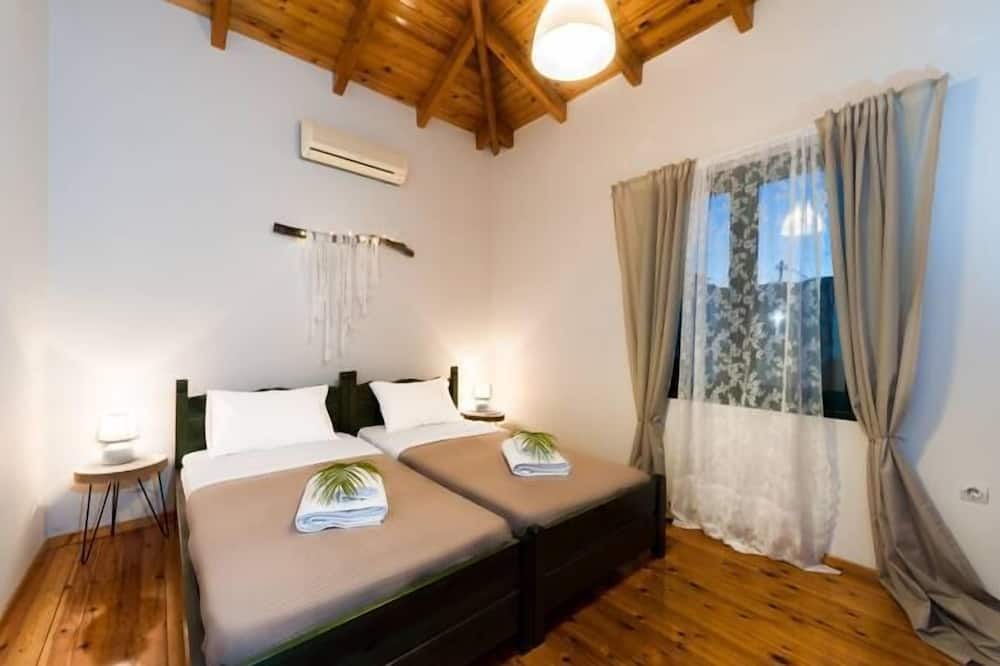Photo of Bedroom in Makhairoi