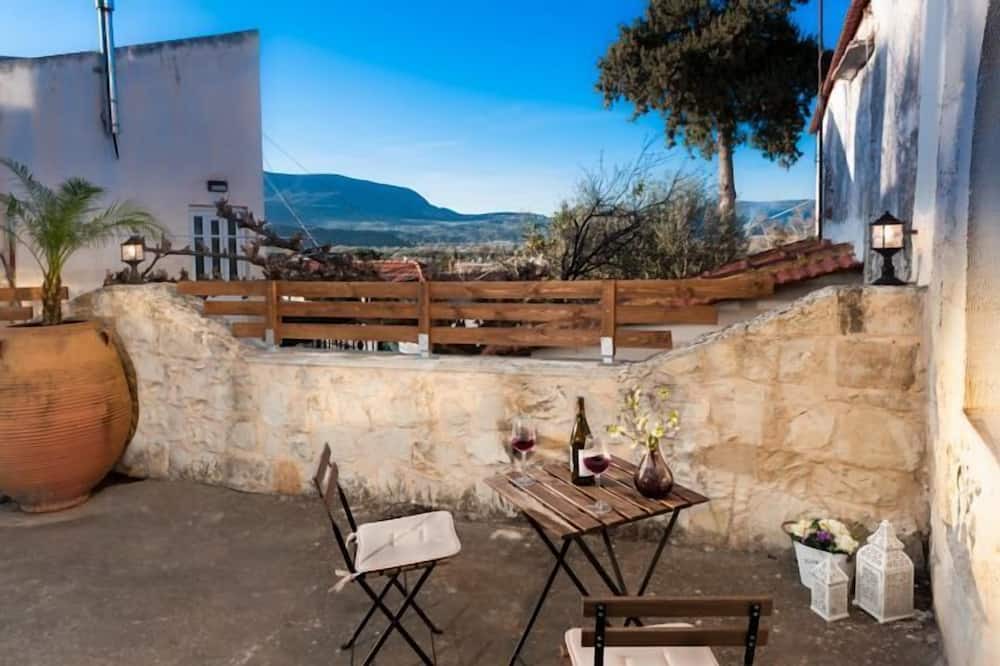 Photo of Patio Balcony in Makhairoi