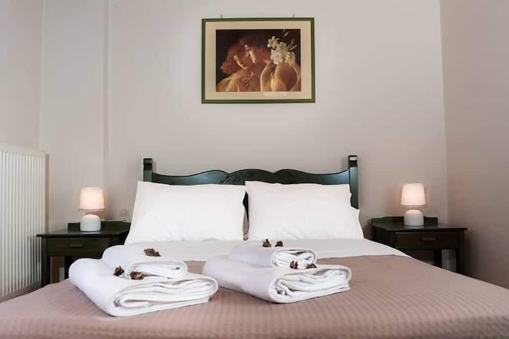 Photo of Bedroom in Makhairoi