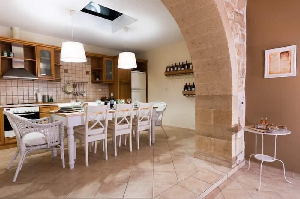 Photo of Livingroom in Makhairoi