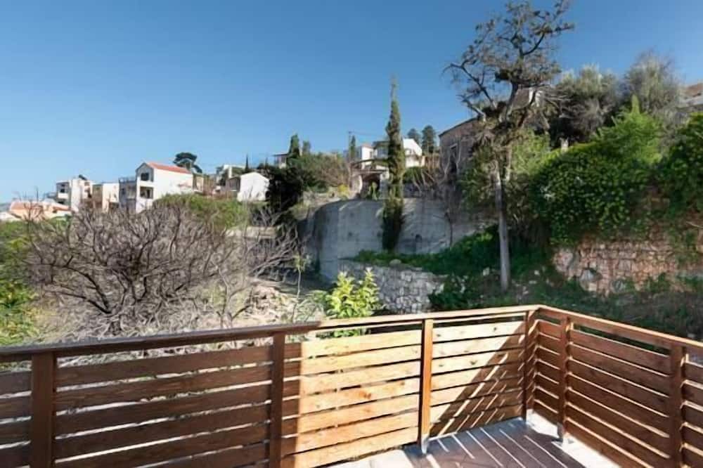 Photo of Patio Balcony in Makhairoi