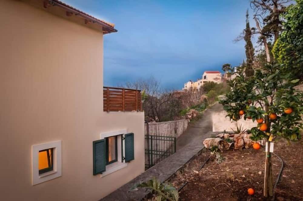 Photo of Outdoor in Makhairoi