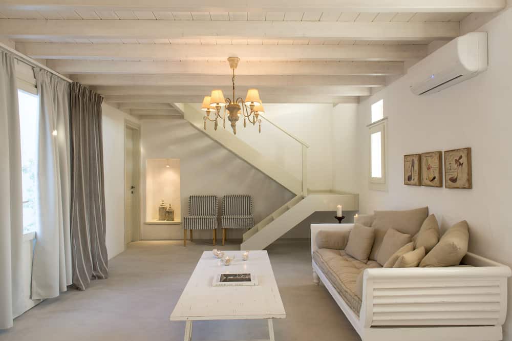 Photo of Bedroom in Votsi