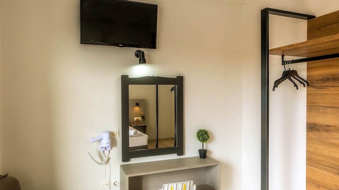 Photo of Bedroom in Melikia