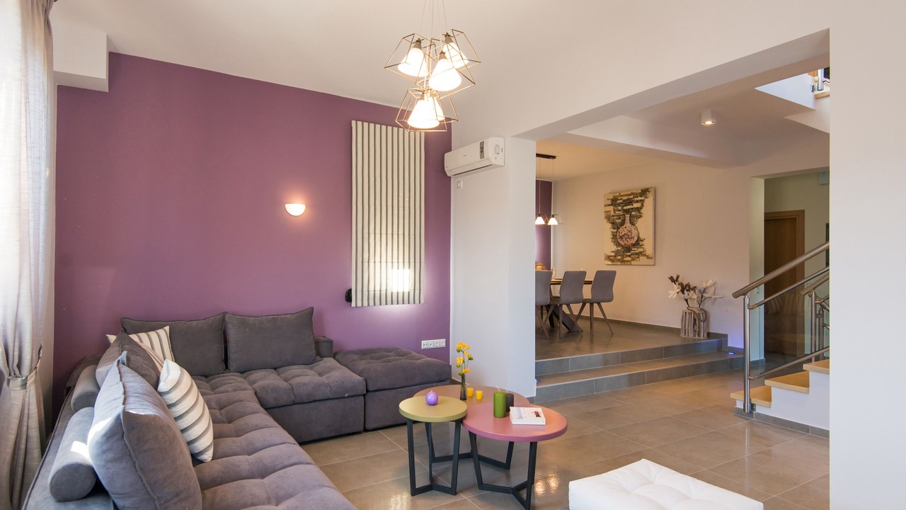 Photo of Livingroom in Adelianos Kampos