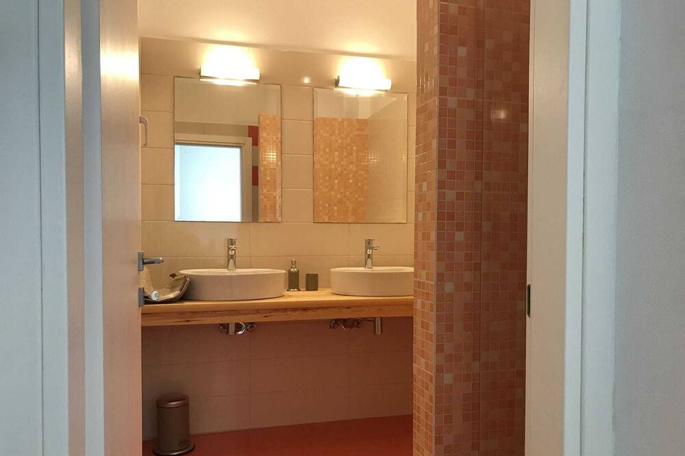Photo of Bathroom in Pylos-Nestoras