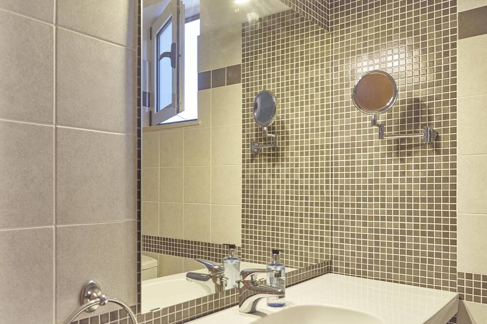 Photo of Bathroom in Lardos