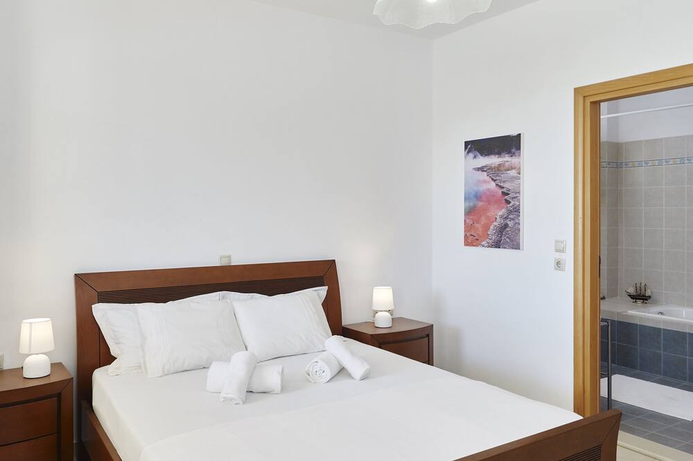 Photo of Bedroom in Lardos