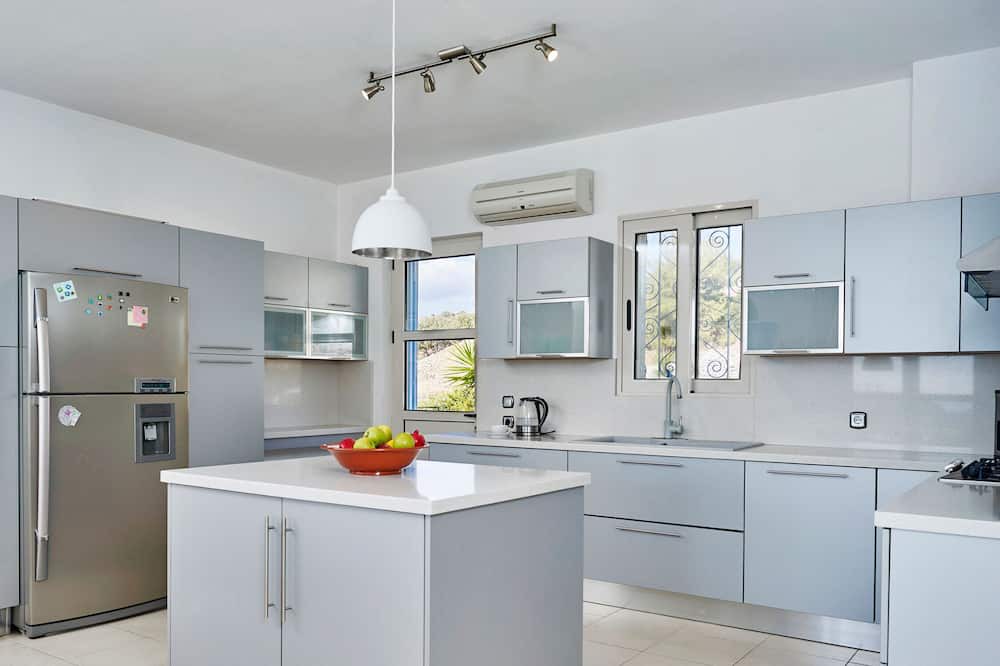 Photo of Kitchen in Lardos