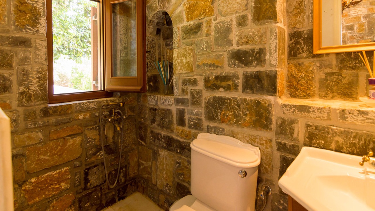Photo of Bathroom in Skotino