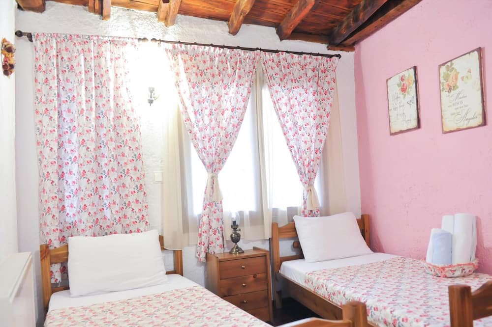 Photo of Bedroom in Stavroupolis