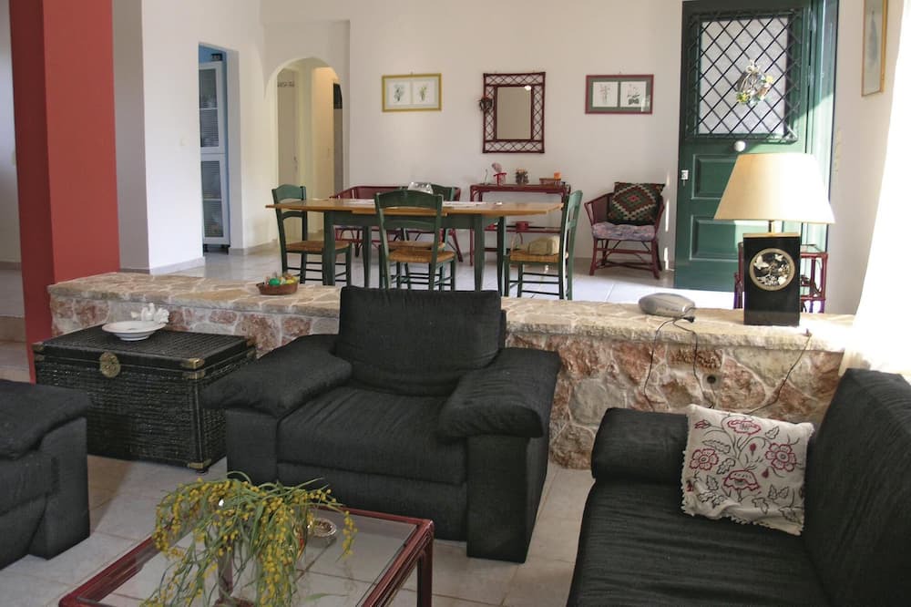 Photo of Bedroom in Kandia