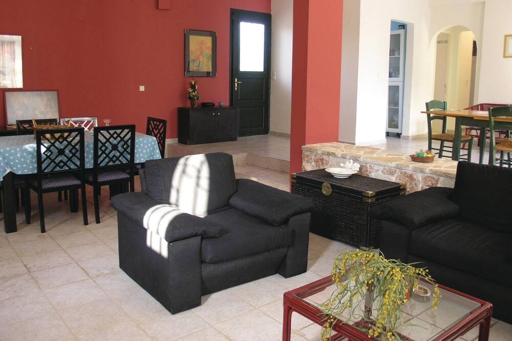 Photo of Bedroom in Kandia