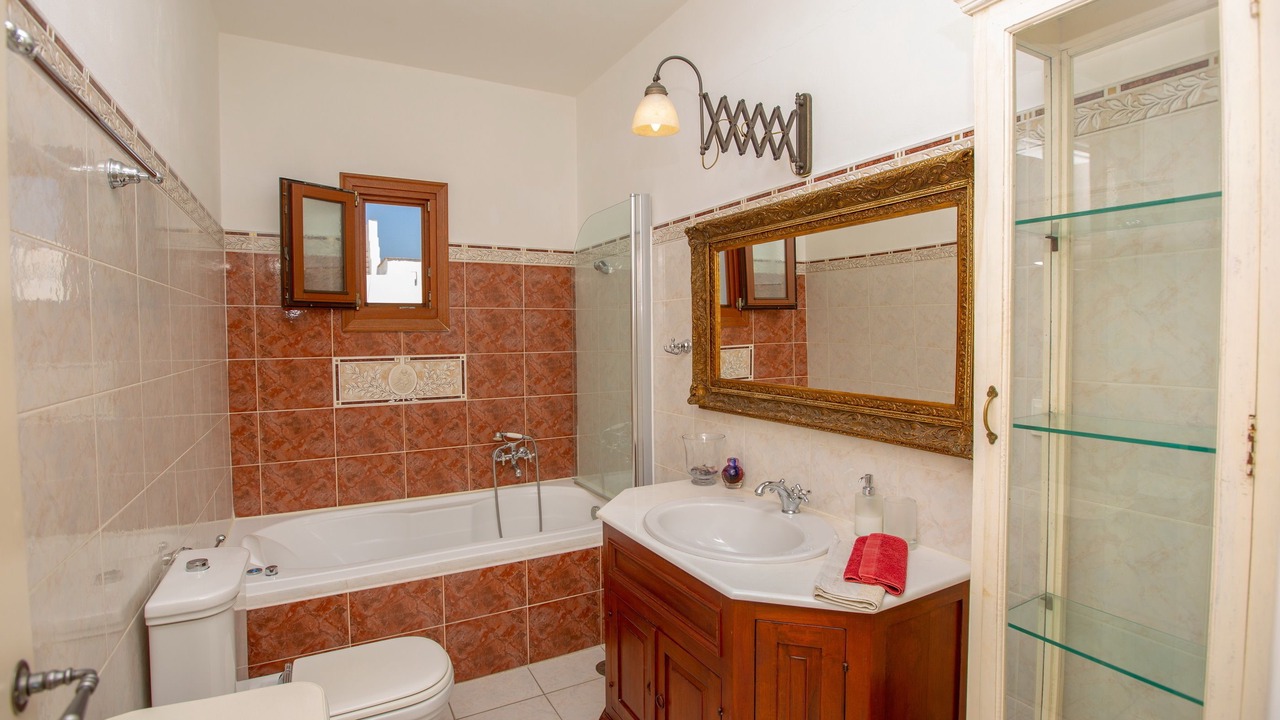 Photo of Bathroom in Vivlos
