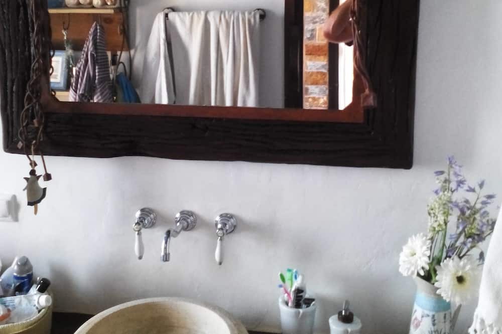 Photo of Bathroom in Pisses