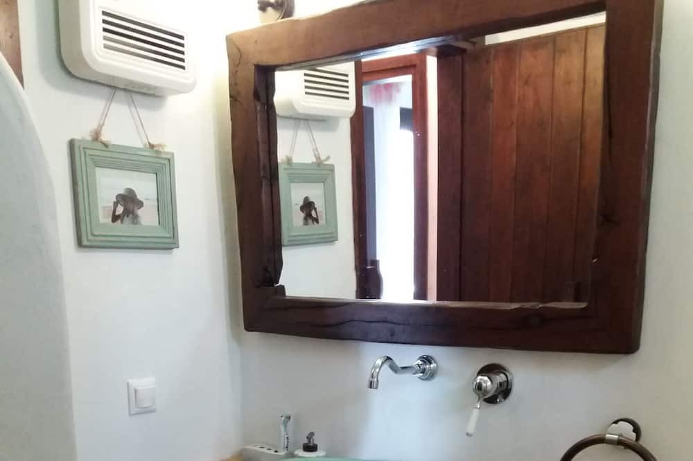 Photo of Bathroom in Pisses