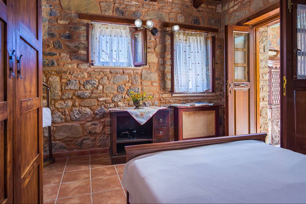 Photo of Bedroom in Anatoli