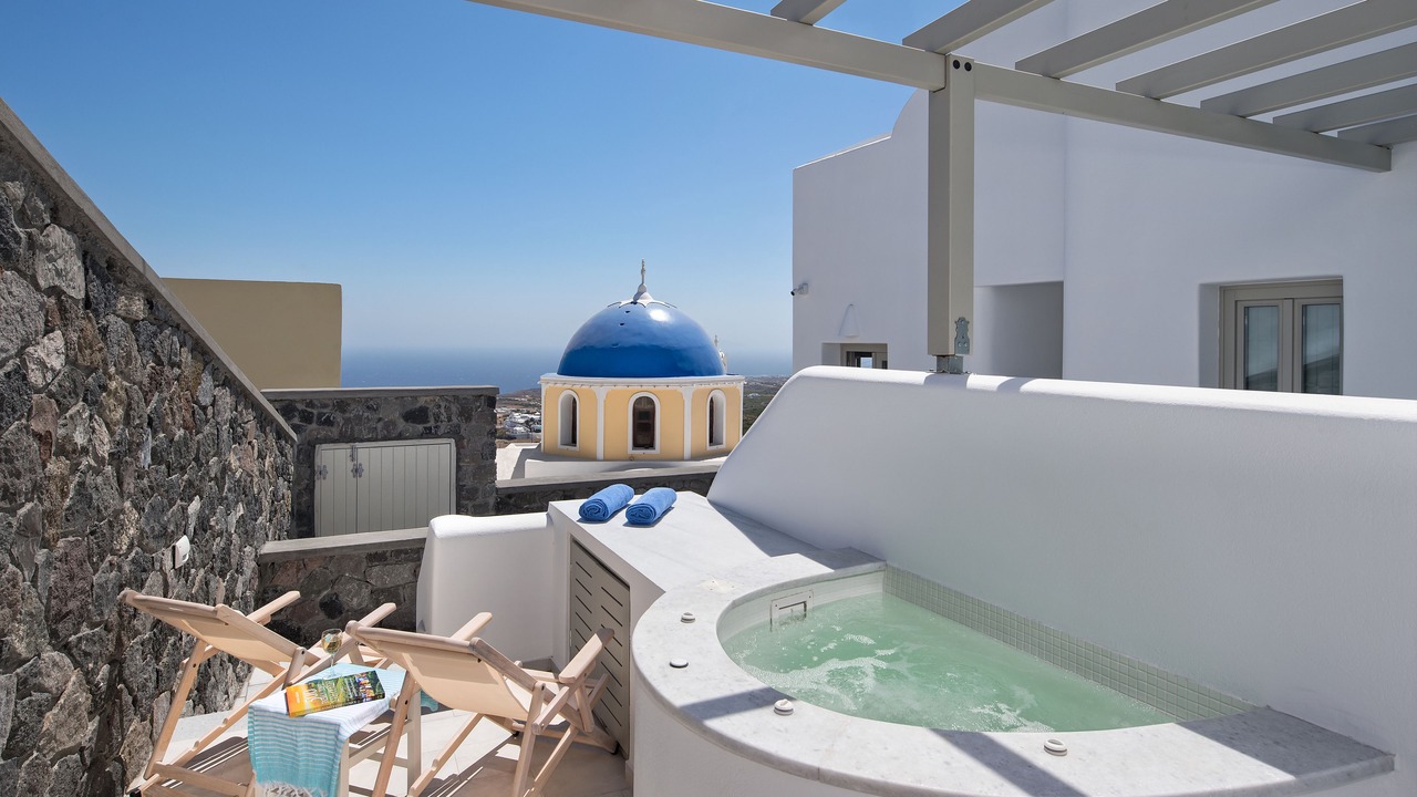 Photo of Others in Fira