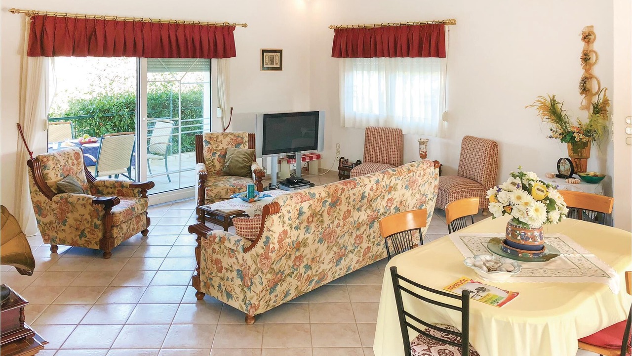 Photo of Livingroom in Kato Diminio