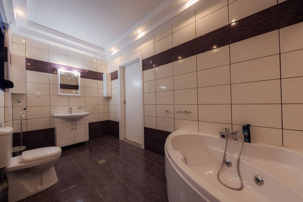 Photo of Bathroom in Agia Pelagia Chlomou