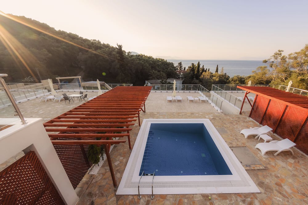 Photo of Patio Balcony in Agia Pelagia Chlomou