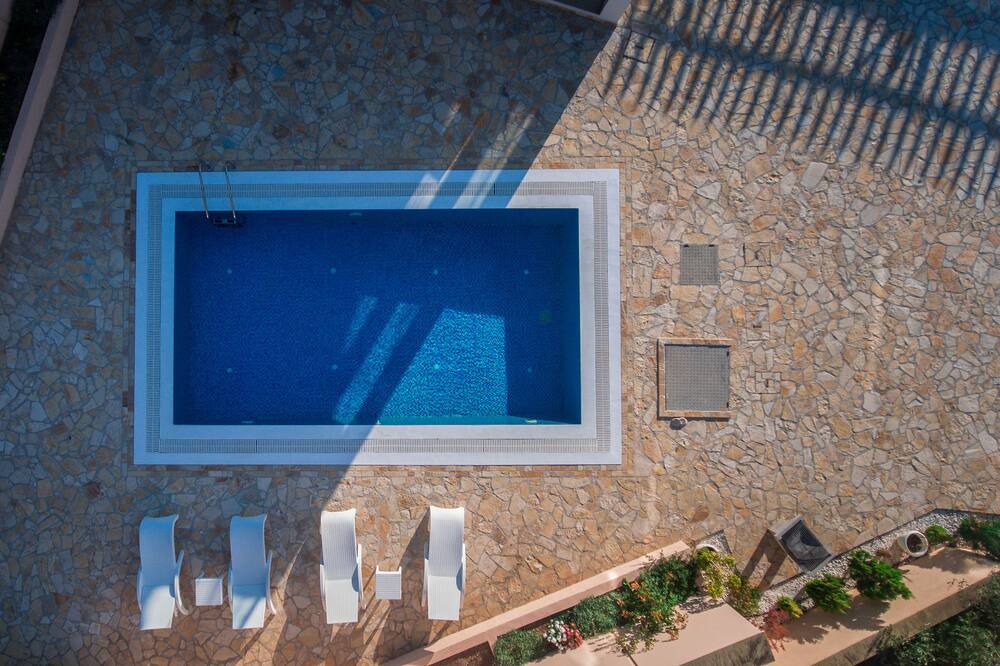Photo of Outdoor in Agia Pelagia Chlomou