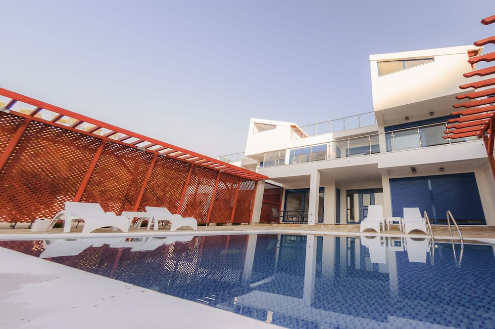 Photo of Outdoor in Agia Pelagia Chlomou