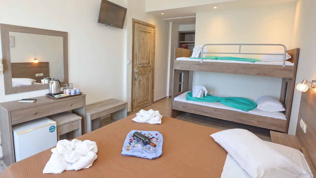 Photo of Bedroom in Polichrono