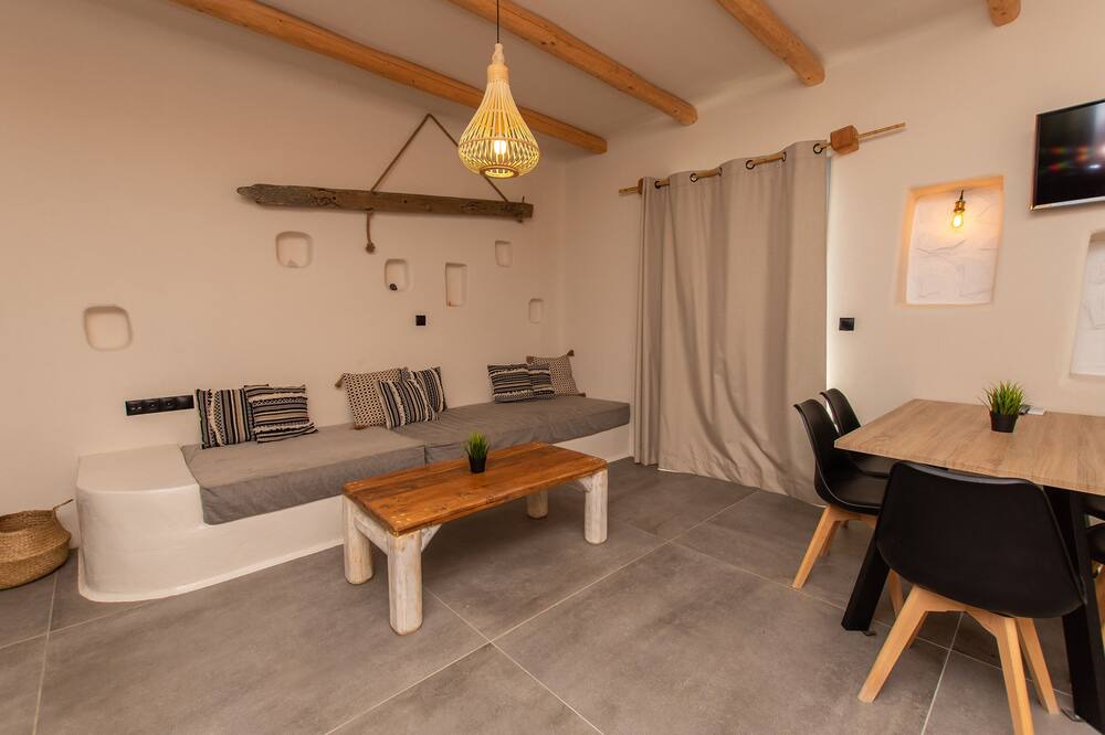 Photo of Livingroom in Maragas