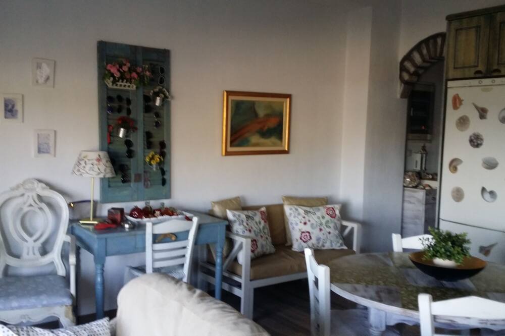 Photo of Livingroom in Moutsouna