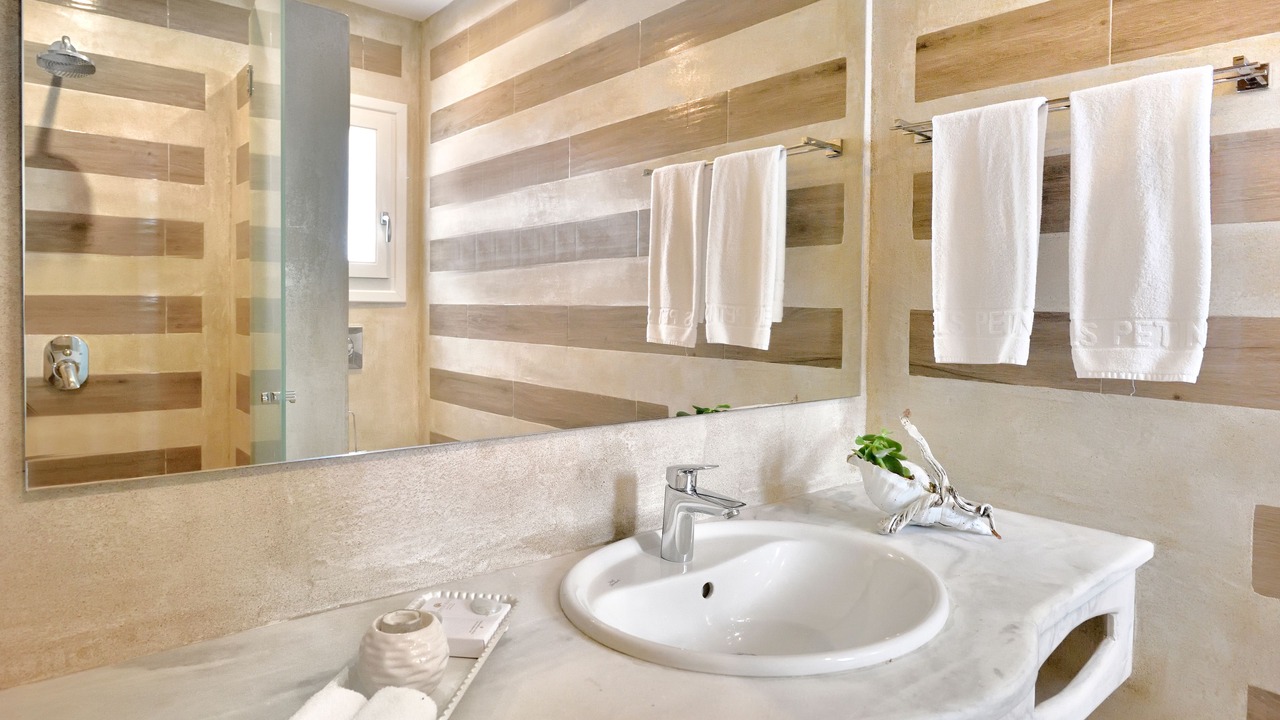 Photo of Bathroom in Psarou
