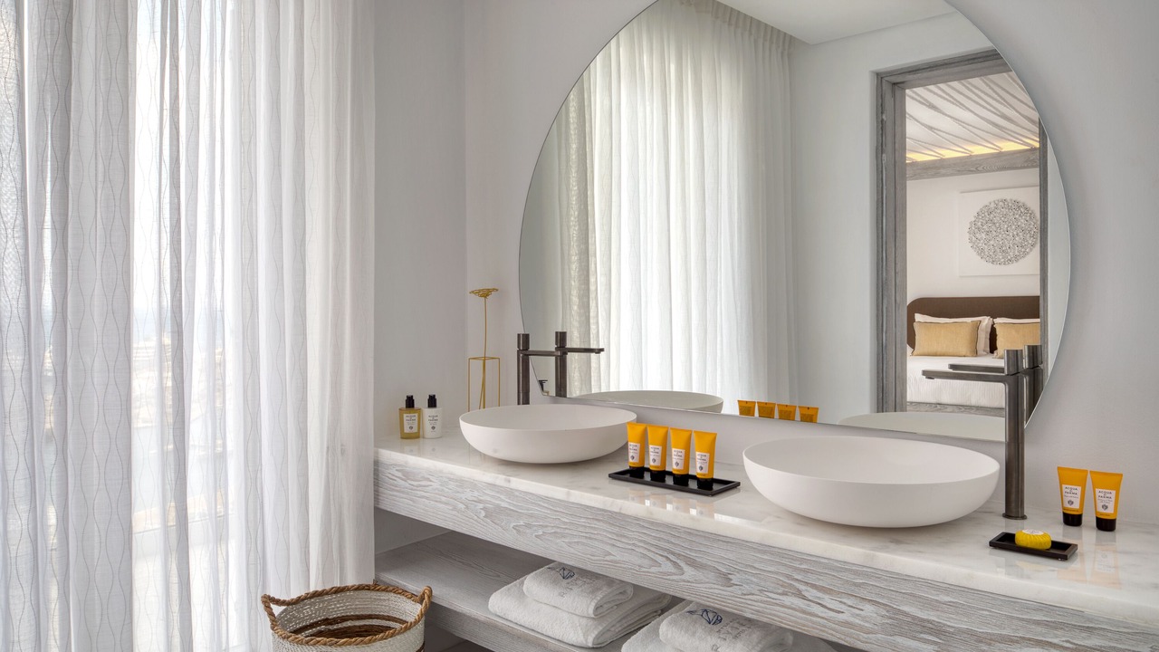 Photo of Bathroom in Tourlos
