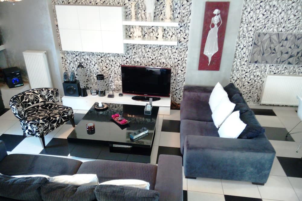 Photo of Livingroom in Agioi Anargyroi-Kamatero