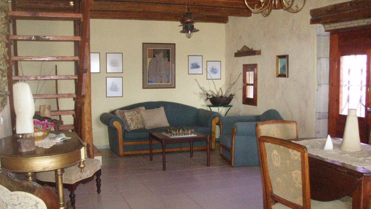 Photo of Livingroom in Pefki