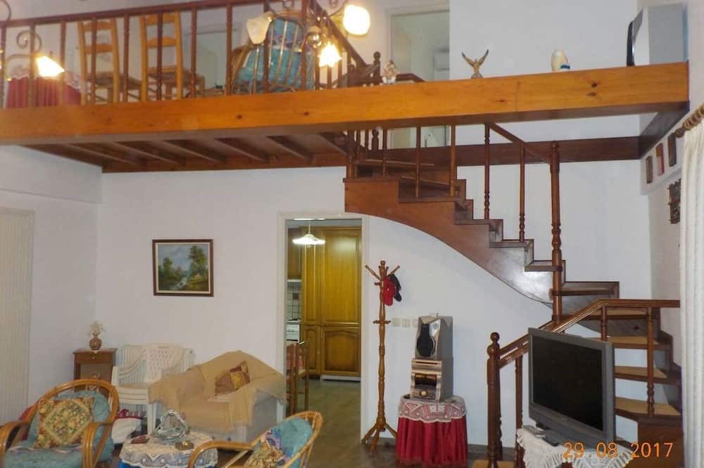 Photo of Livingroom in Alikianos