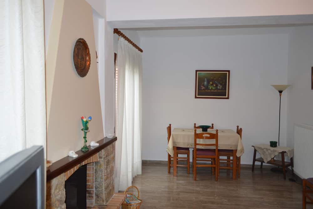 Photo of Livingroom in Alikianos