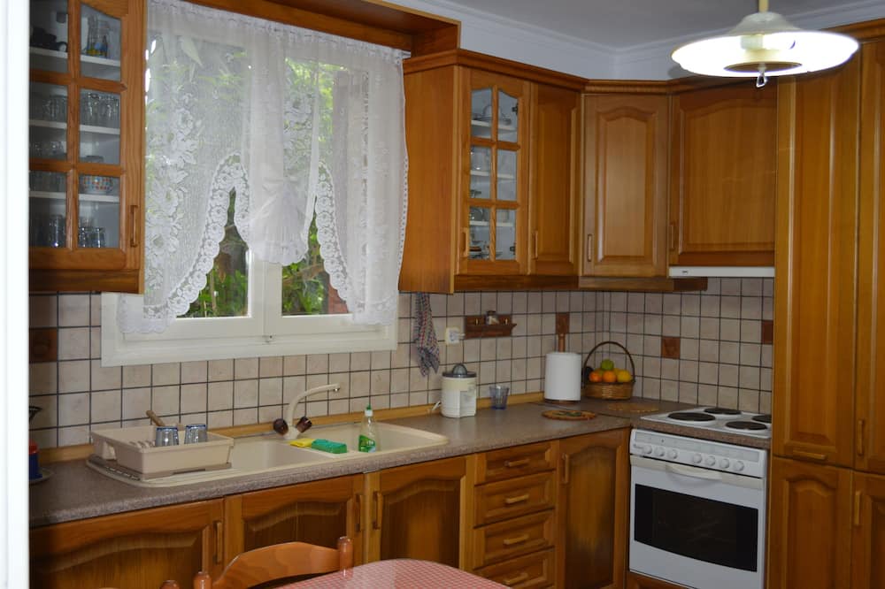 Photo of Kitchen in Alikianos