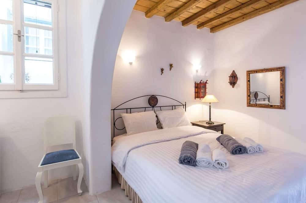 Photo of Bedroom in Houlakia