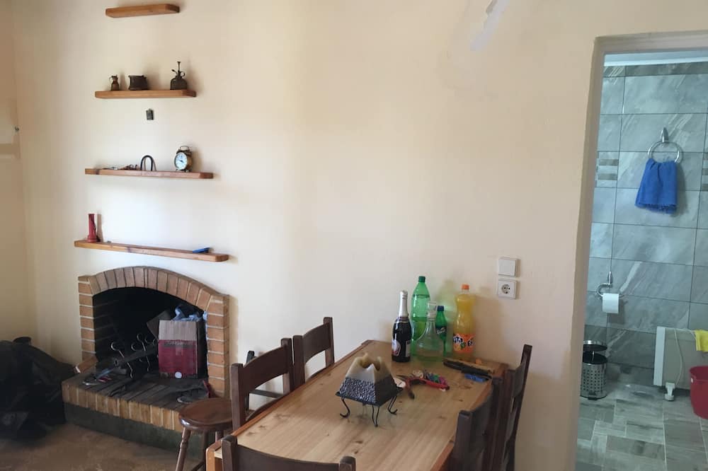 Photo of Livingroom in Loutraki-Agioi Theodoroi