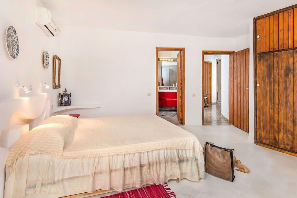 Photo of Bedroom in Ialyssos